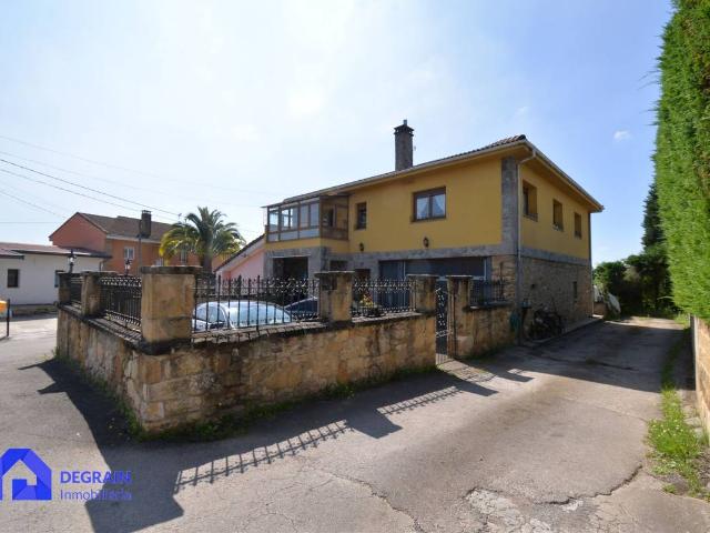 Chalet en venta en Centro, Oviedo