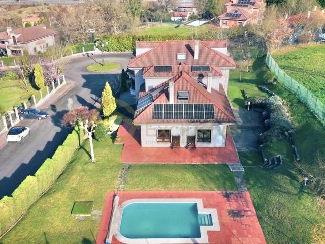 Chalet en venta en Centro, Oviedo