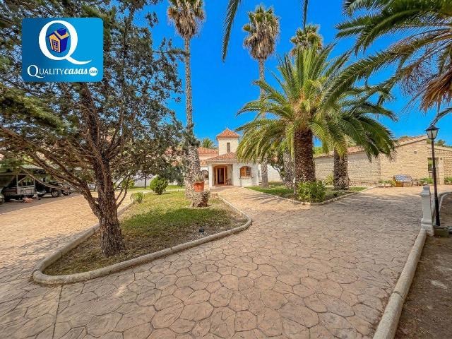 Chalet en venta en El Progreso, Elda