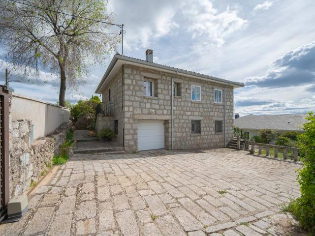 Chalet en venta en Colmenar Viejo, Madrid