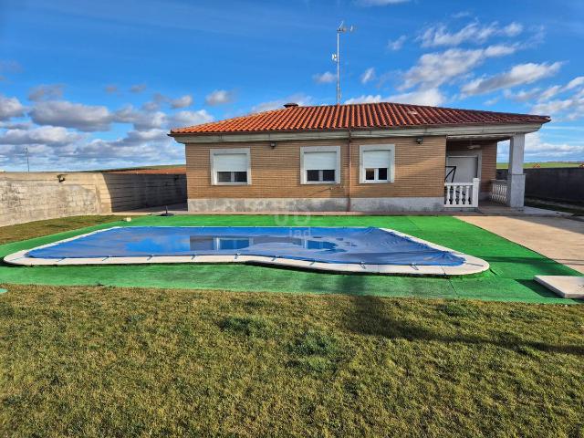 Villa en venta en San Cristóbal De La Cuesta, Urbanización Los Cañizales