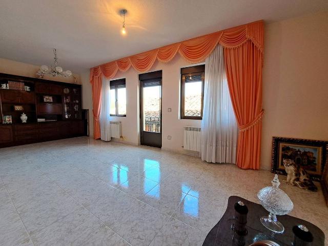 Chalet en venta en San Esteban De La Sierra, Castilla y León