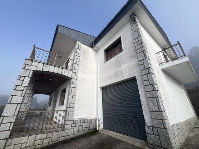 Chalet en venta en Centro, Ourense
