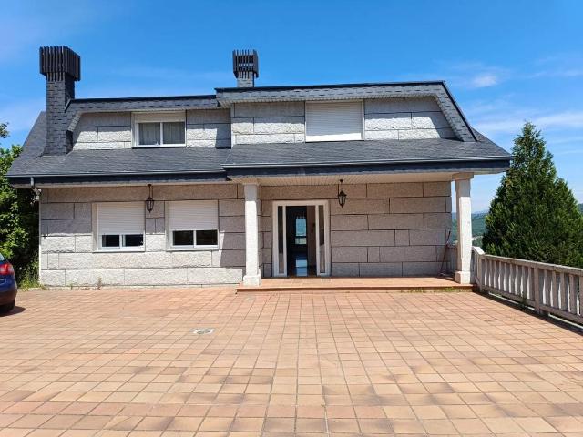 Villa en venta en Ourense, Casco Vello