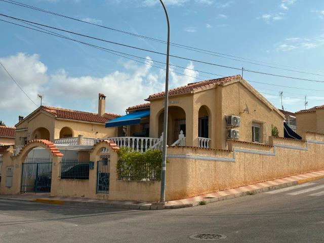 Villa en venta en San Fulgencio