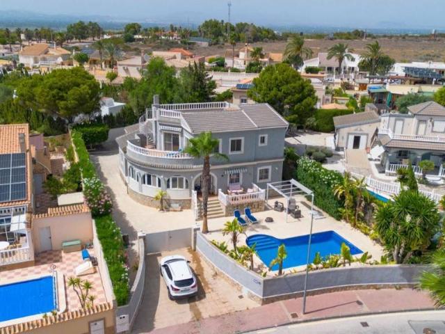 Villa en venta en San Fulgencio