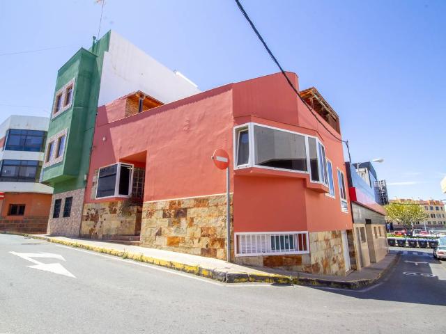 Chalet en venta en San José de las Longueras, Telde