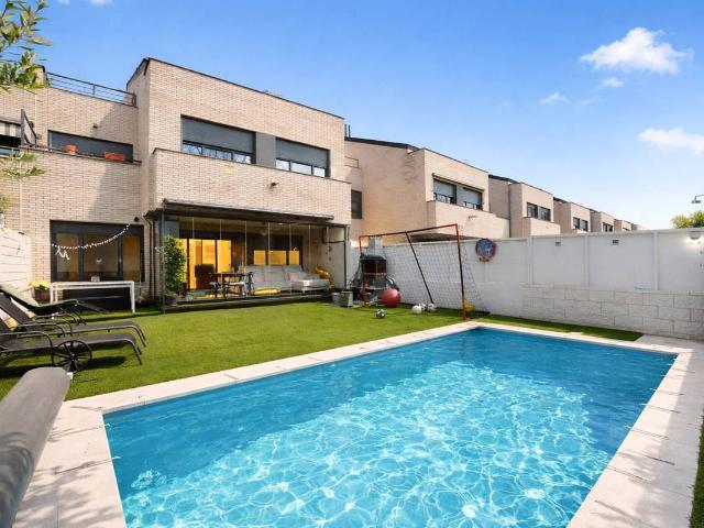Chalet en venta en Parque Europa, Pinto