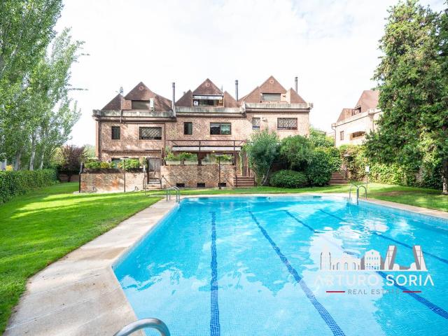 Chalet en venta en Cortes, Madrid