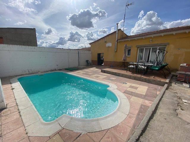 Villa en venta en San Juan De La Encinilla