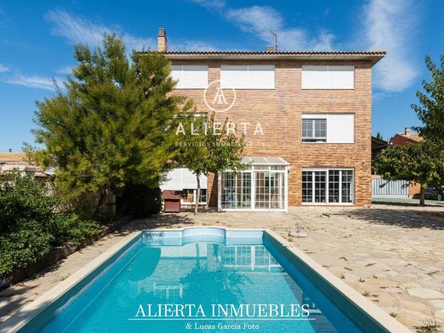 Chalet en venta en Zaragoza, Aragón