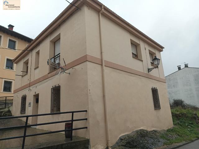 Villa en venta en San Leonardo De Yagüe, Barriadas de San Pedro