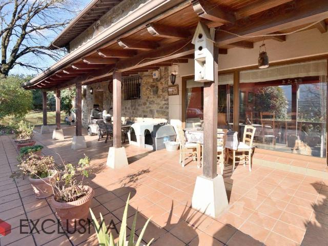 Villa en venta en Basauri, Urbi