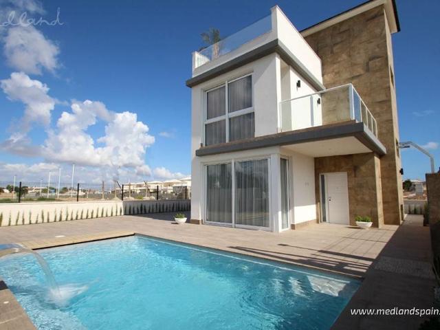 Villa en venta en San Miguel De Salinas
