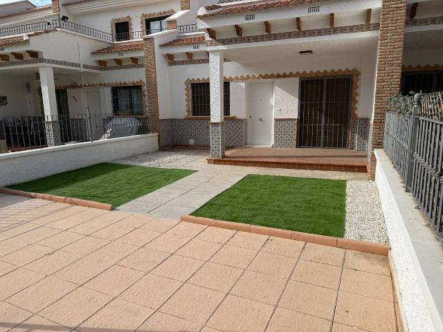 Villa en venta en San Miguel De Salinas