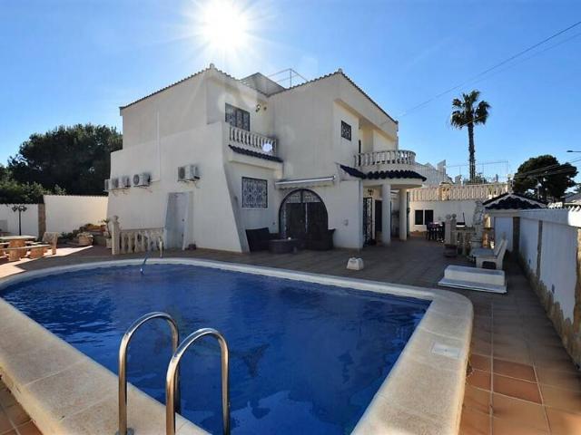 Chalet en venta en San Miguel De Salinas