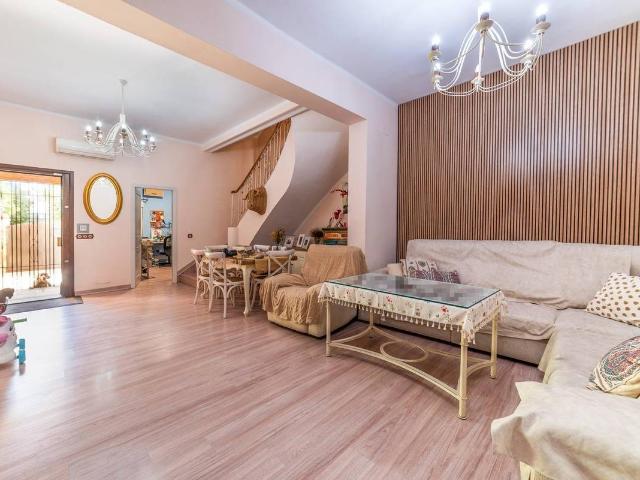 Chalet en venta en El Arenal, Sevilla
