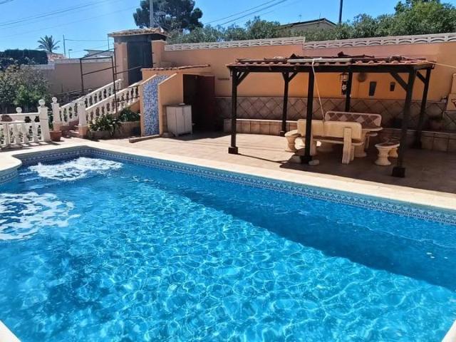 Chalet en venta en la Marina Baixa, Valencia