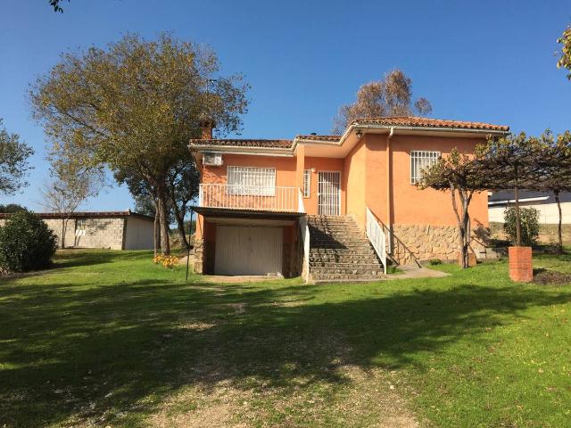 Villa en venta en San Román De Los Montes