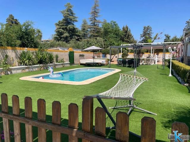 Chalet en venta en Linares, Andalucía