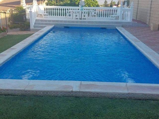 Chalet en venta en Linares, Andalucía