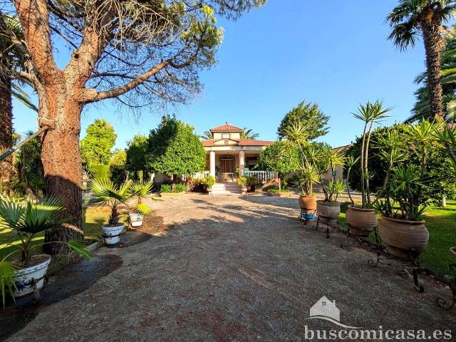 Chalet en venta en Linares, Andalucía