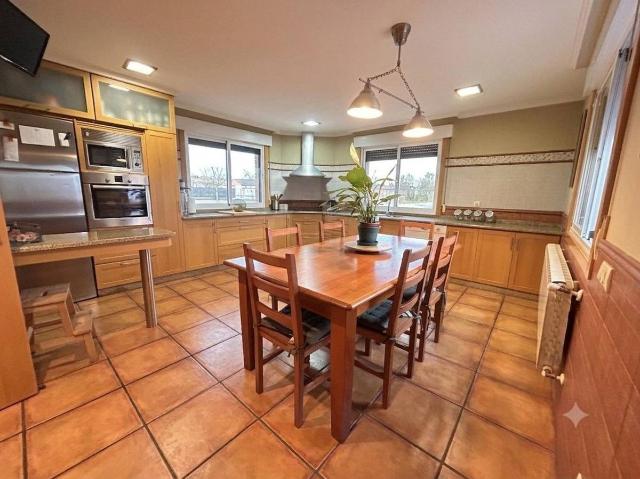 Chalet en venta en Poio, Pontevedra