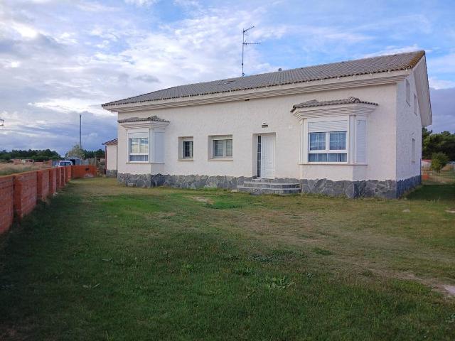 Chalet en venta en Sanchonuño, Castilla y León