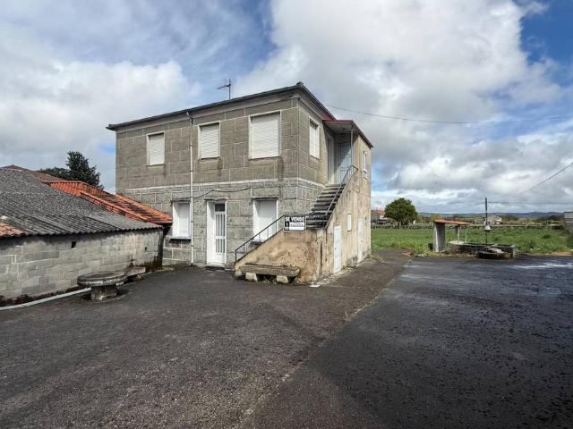 Villa en venta en Sandiás