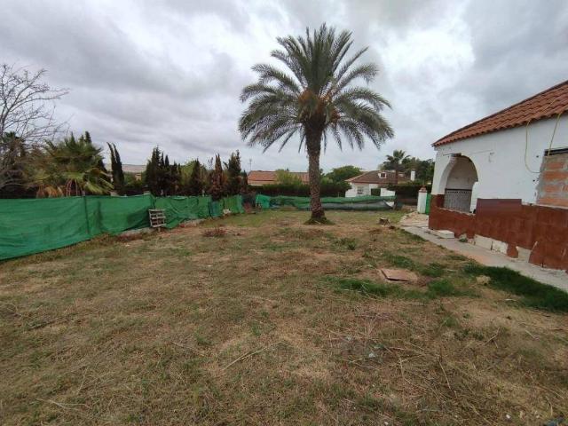 Chalet en venta en Sanlúcar La Mayor, Andalucía