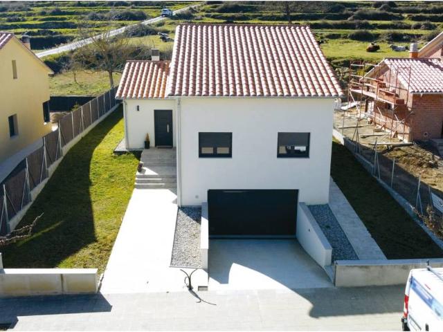 Villa en venta en Sant Feliu De Pallerols