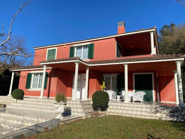 Villa en venta en Sant Feliu De Pallerols