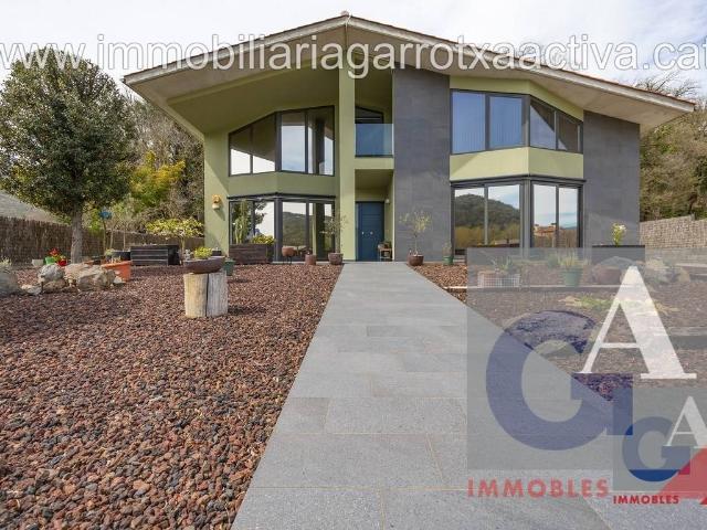 Villa en venta en Sant Feliu De Pallerols