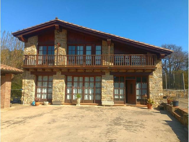 Villa en venta en Sant Joan Les Fonts, la Canya