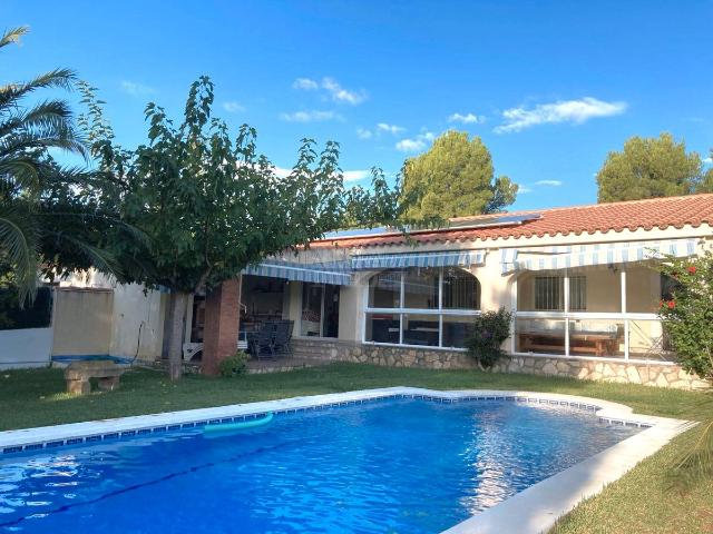 Villa en venta en L'ametlla De Mar