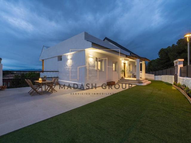 Chalet en venta en els Quatre Garrofers, Tarragonès