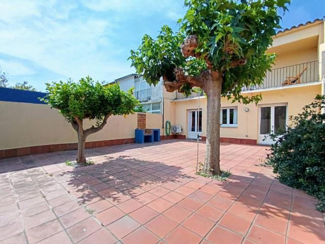 Villa en venta en Sant Pere Pescador