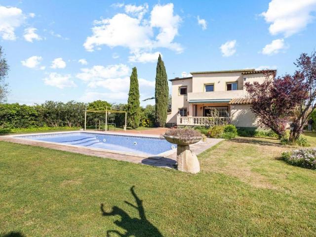 Villa en venta en Sant Pere Pescador