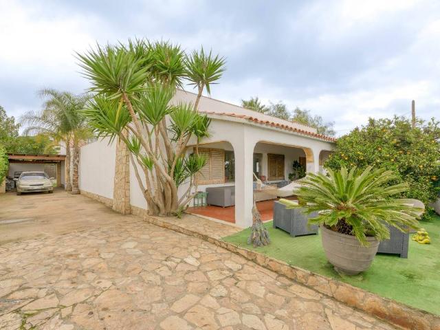 Villa en venta en Sant Pere Pescador