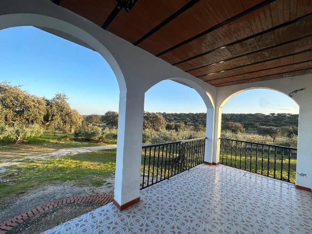 Chalet en venta en Santa Amalia, Extremadura