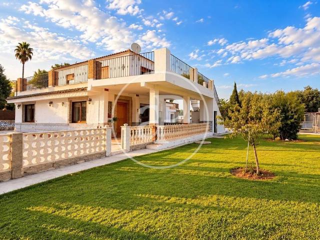 Chalet en venta en Llíria, València / Valencia