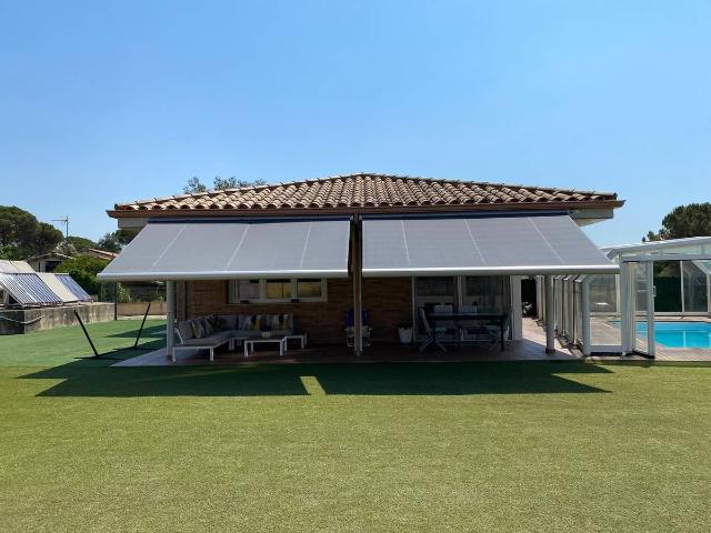 Villa en venta en Santa Coloma De Farners