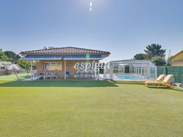 Villa en venta en Santa Coloma De Farners