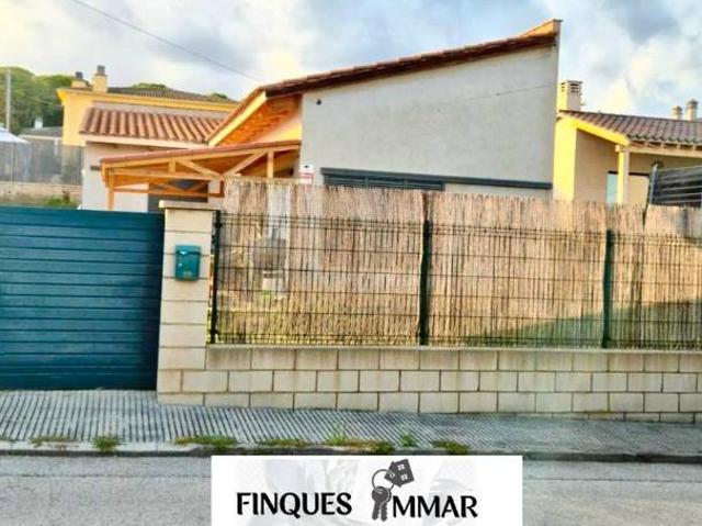 Villa en venta en Santa Coloma De Farners