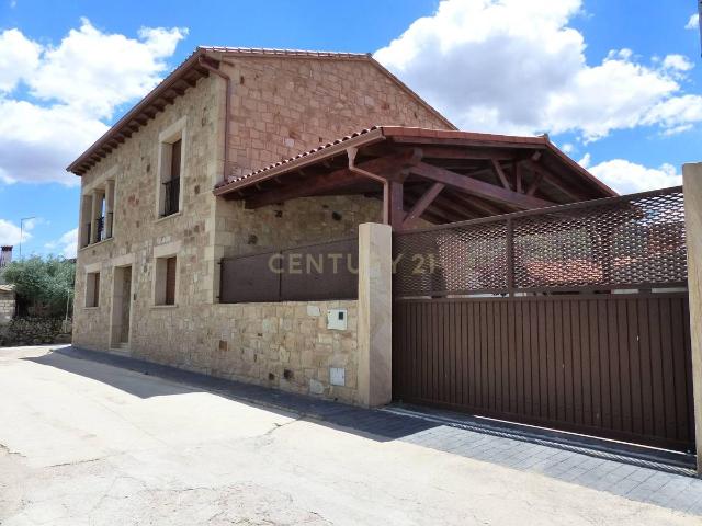 Chalet en venta en Santa Cruz De La Sierra, Extremadura