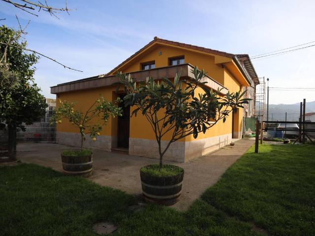 Chalet en venta en La Abadilla, Santa María De Cayón