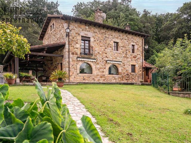 Chalet en venta en La Abadilla, Santa María De Cayón