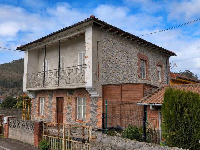 Chalet en venta en La Abadilla, Santa María De Cayón