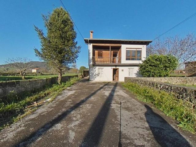 Chalet en venta en La Abadilla, Santa María De Cayón