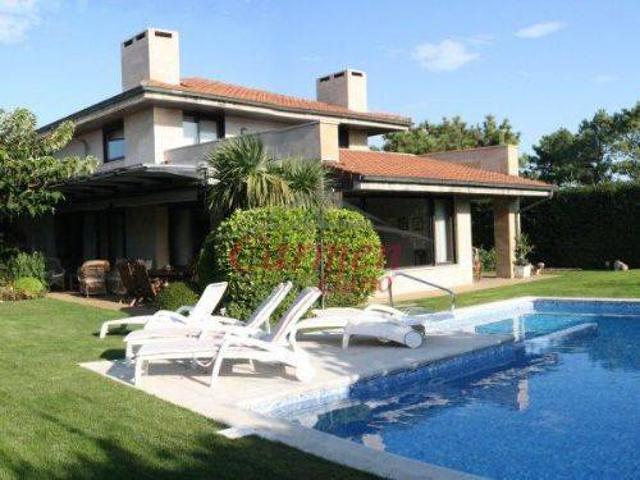 Villa en venta en Getxo, Elexalde